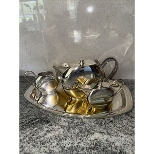 Silver Plated Teapot Creamer Sugar Cup And Silver Serving Tray